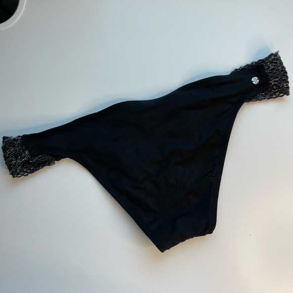 R Collection by Raisins Bikini Bottom🌟 - Picture 6 of 8